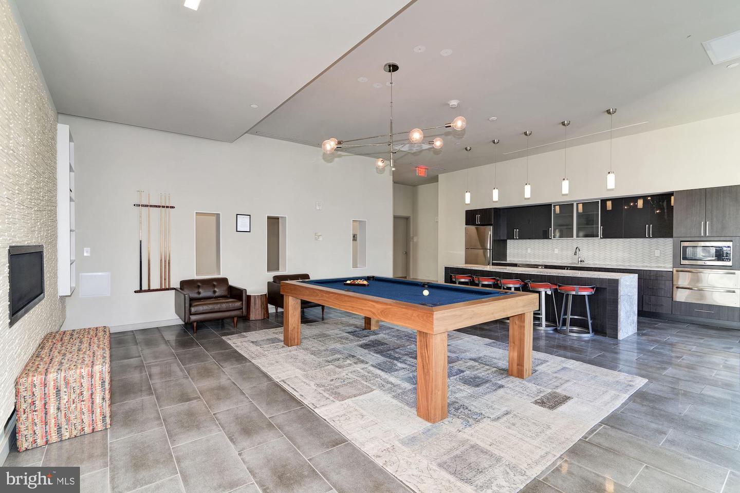 1125 SANSOM ST #1B-610