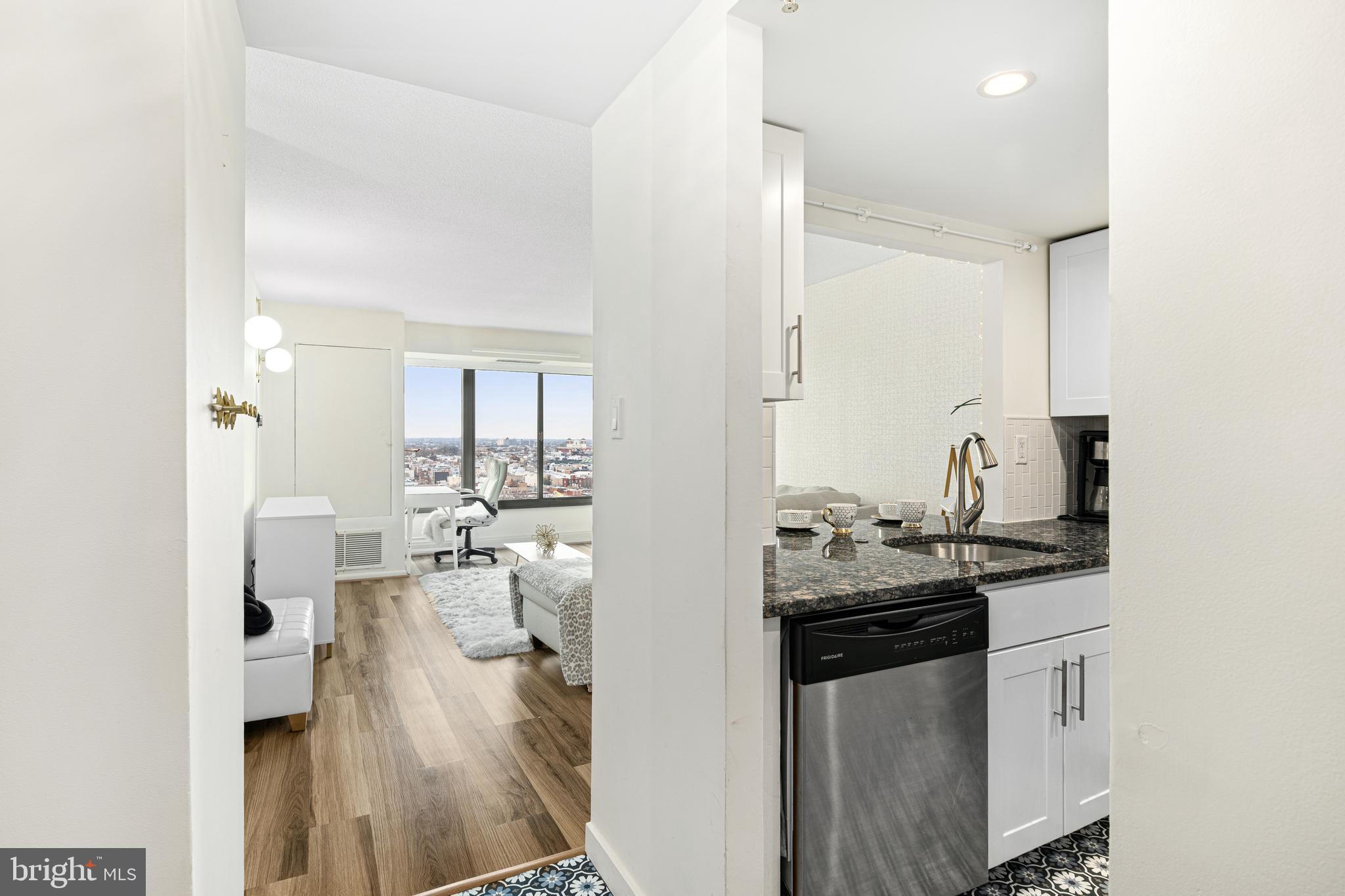 2001 Hamilton St #2027