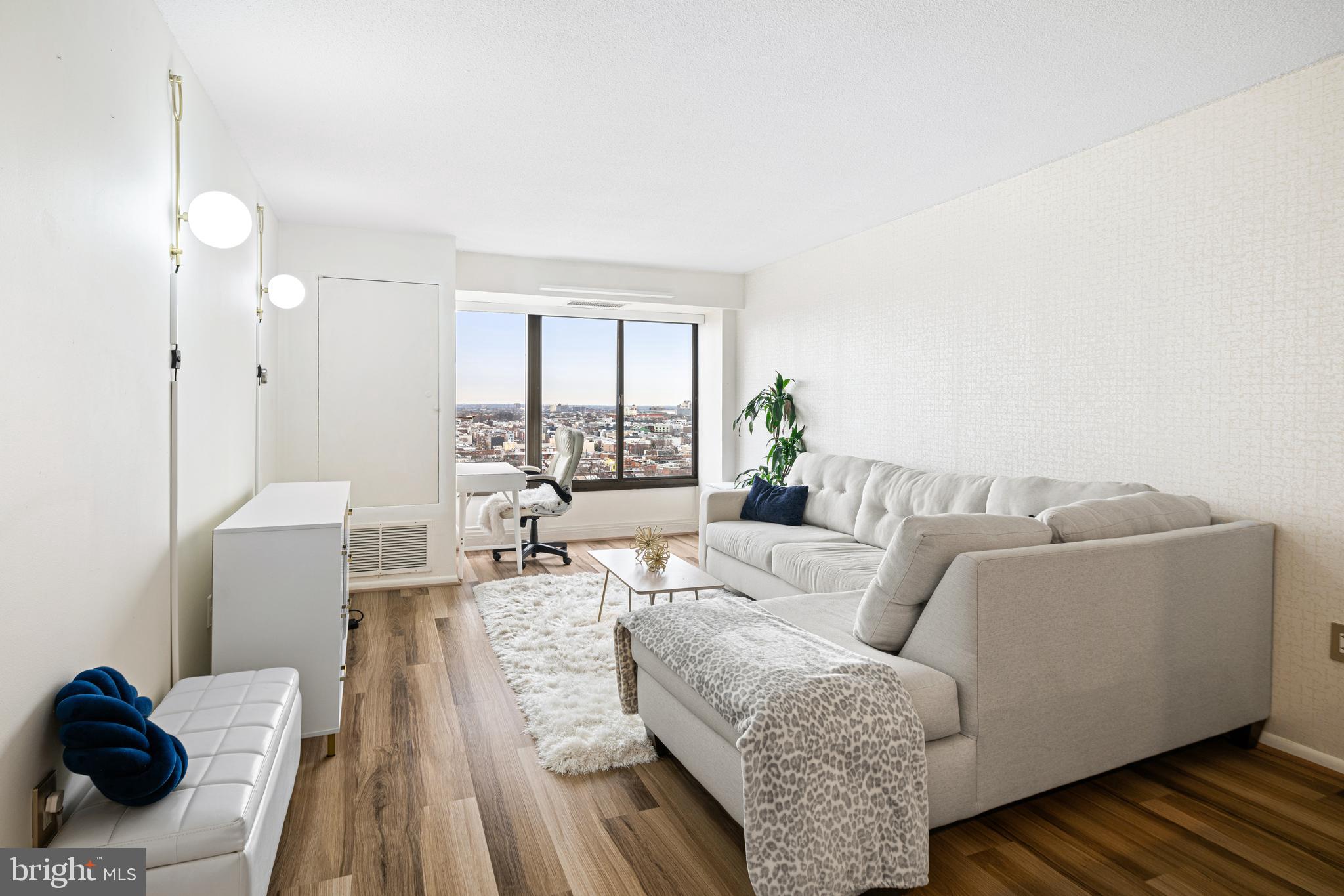 2001 Hamilton St #2027