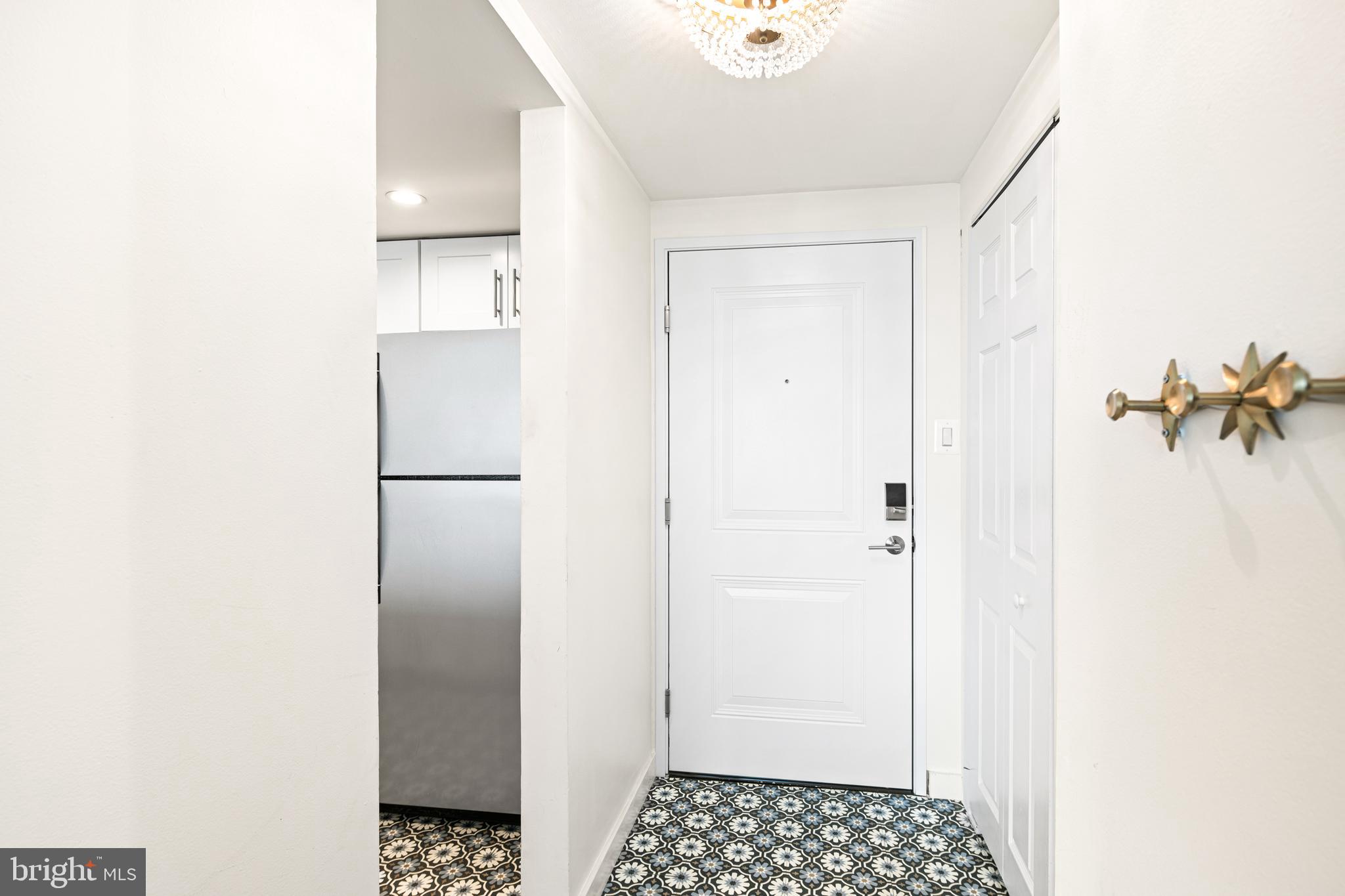 2001 Hamilton St #2027