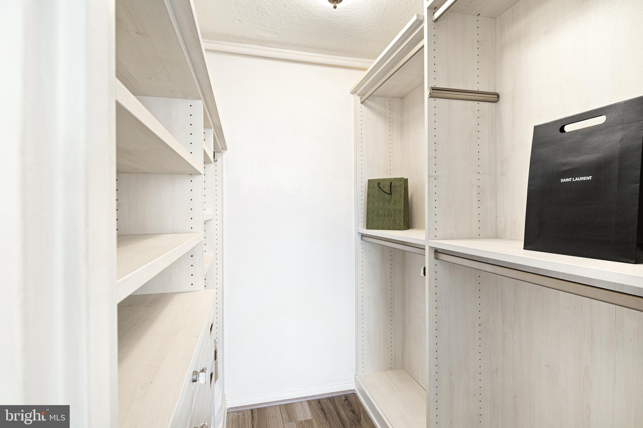 2001 Hamilton St #2027