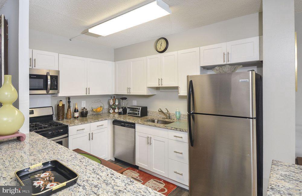 515 W CHELTEN AVE #2B-403