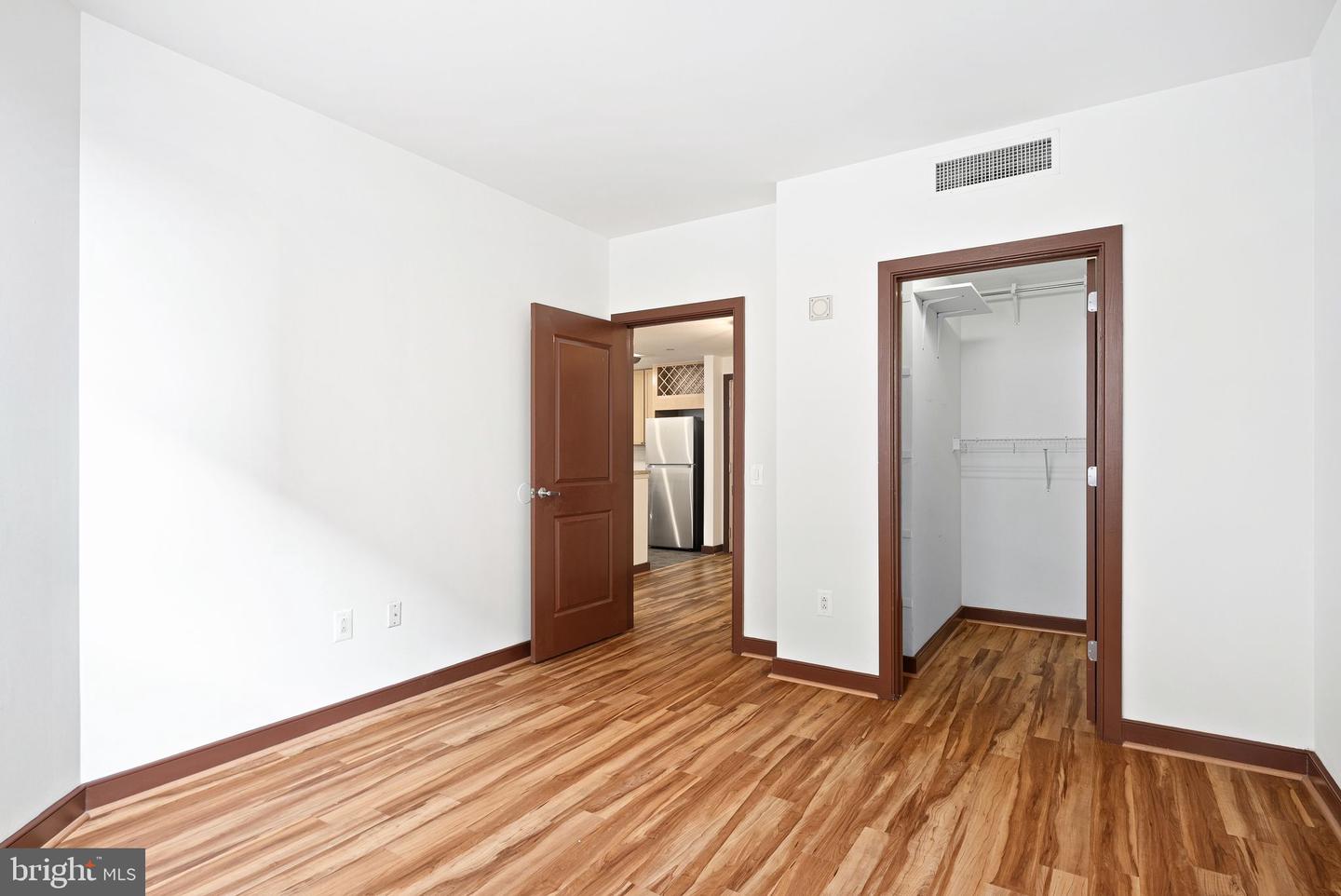 111 S 15th St #1810