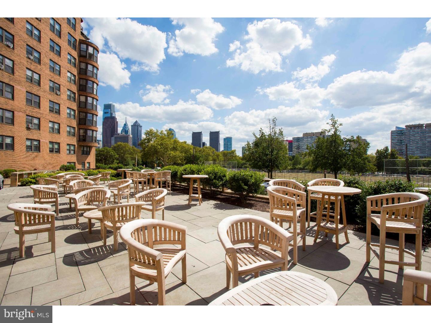 2201 PENNSYLVANIA AVE #714