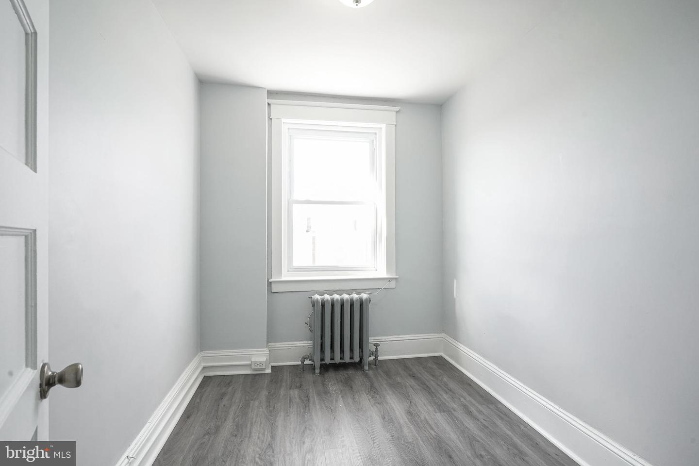808 Kenmore Rd