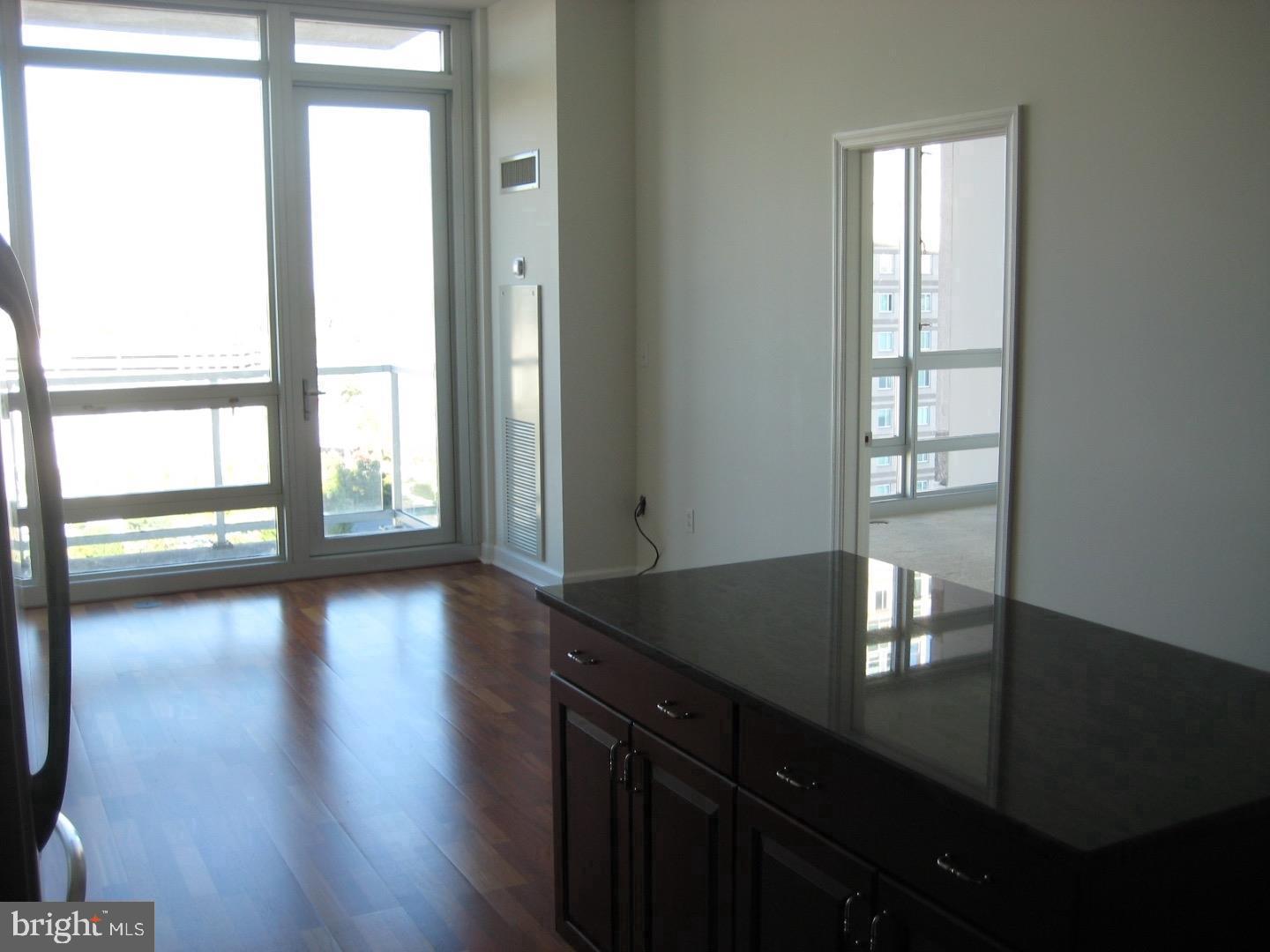 901 N PENN ST #F1409