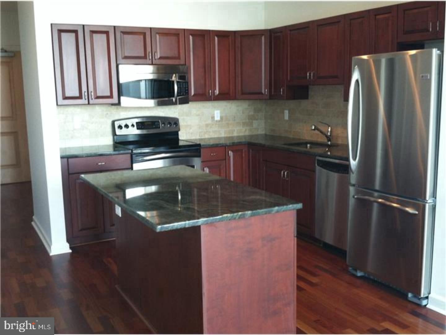 901 N PENN ST #F1409