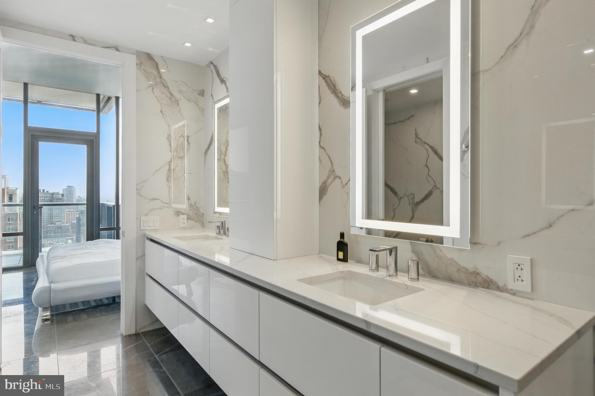 1911 Walnut St. #3304