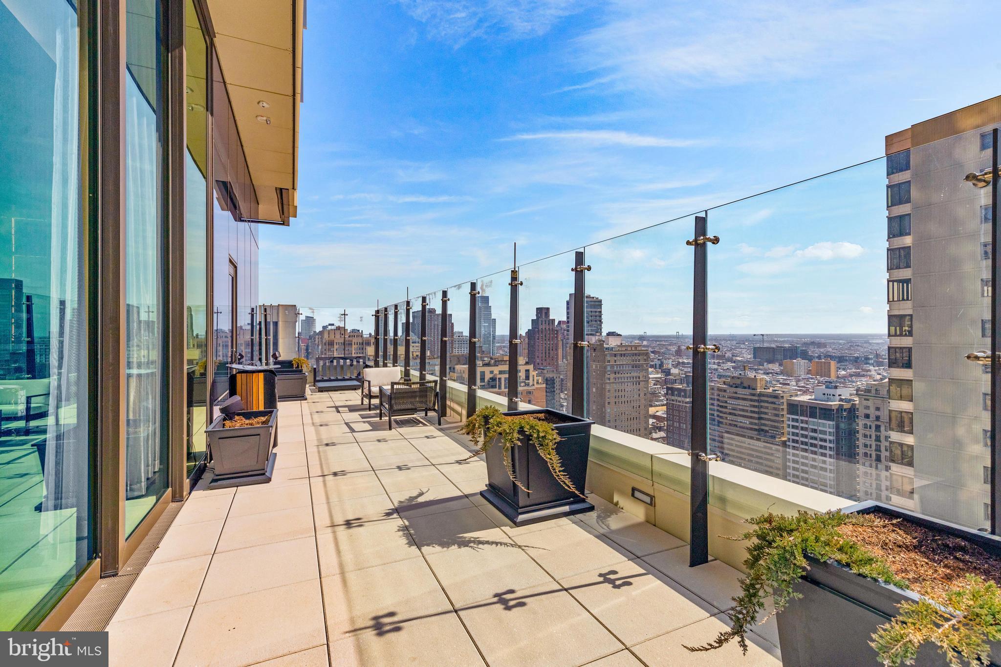 1911 Walnut St. #3304