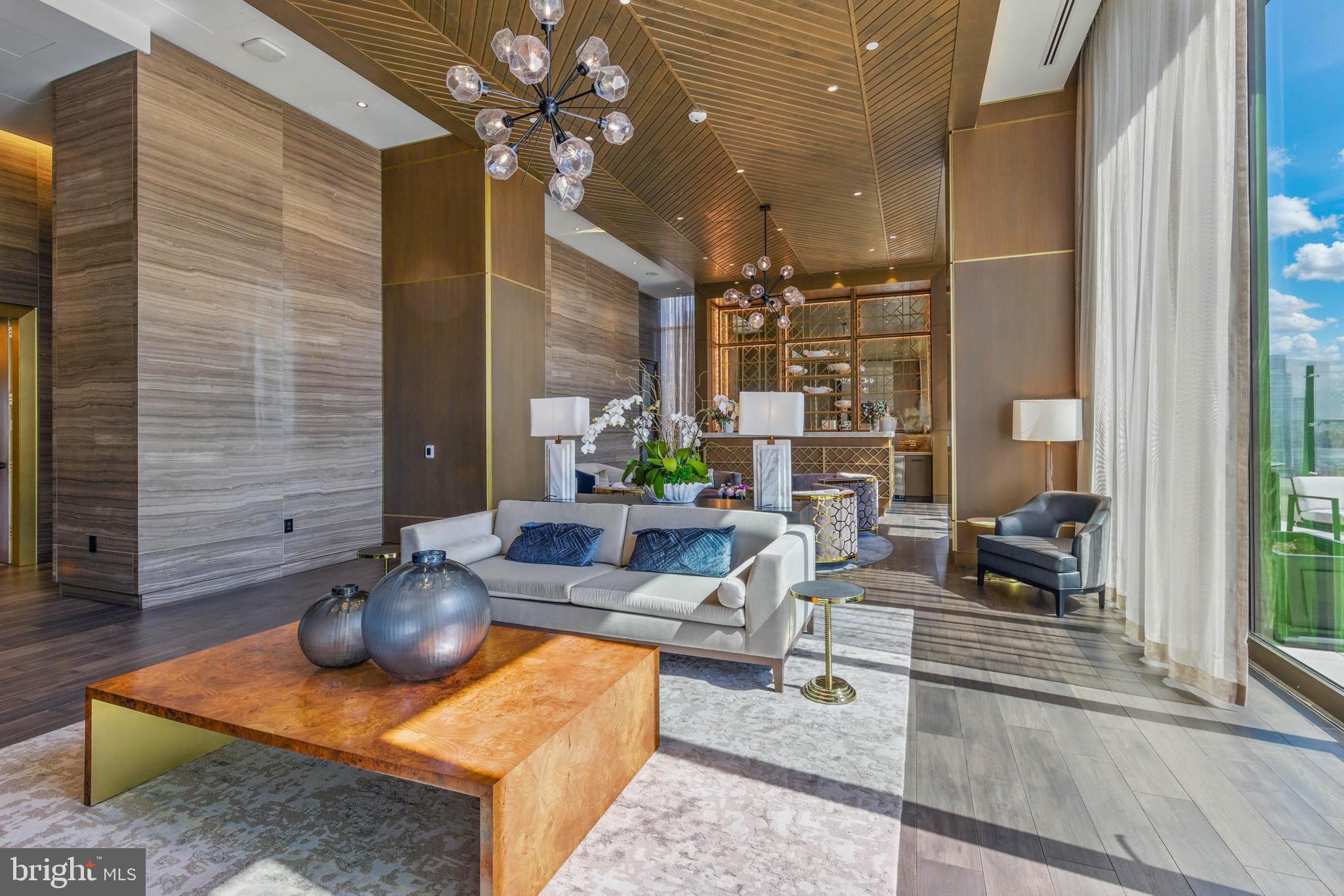 1911 Walnut St. #3304