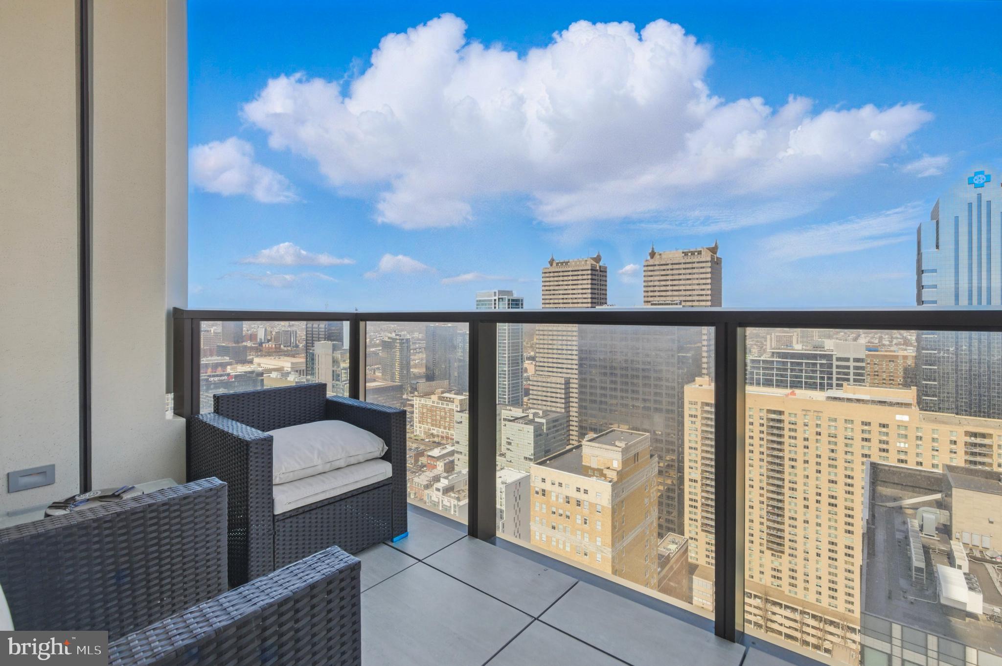 1911 Walnut St. #3304