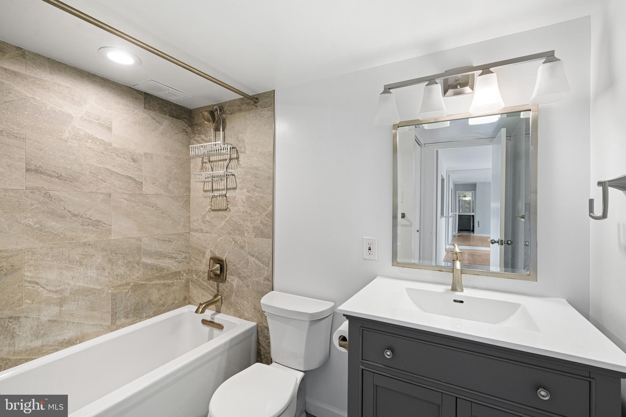 226-30 W RITTENHOUSE SQ #514