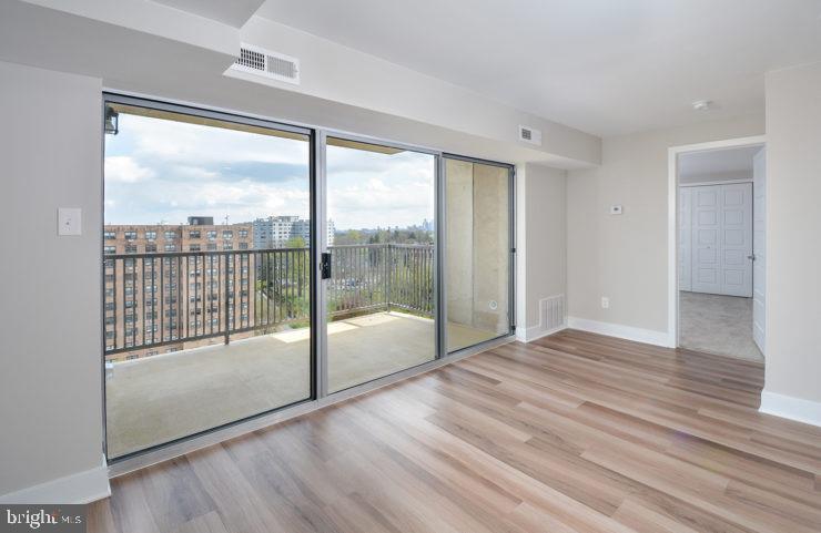 515 W CHELTEN AVE #2B-1404