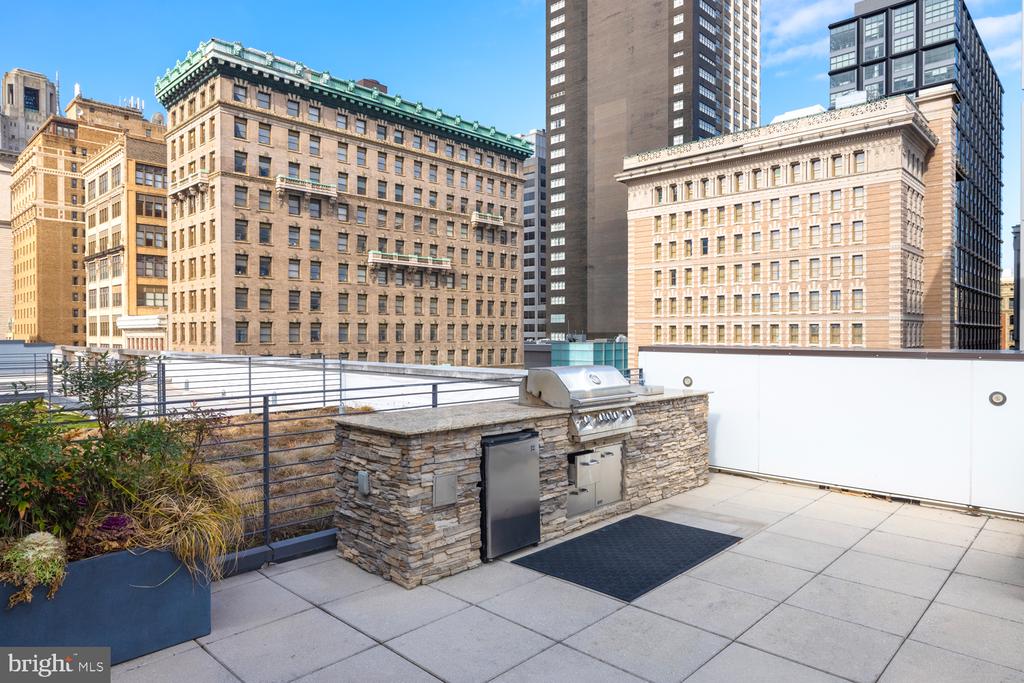 1125 SANSOM ST #1B-522