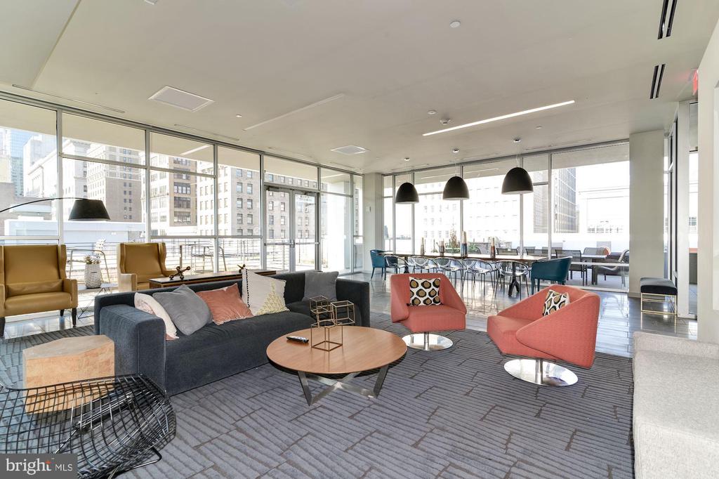 1125 SANSOM ST #1B-522