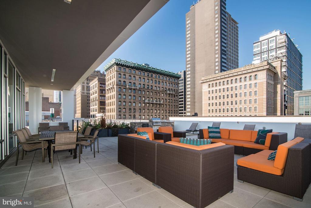 1125 SANSOM ST #1B-522