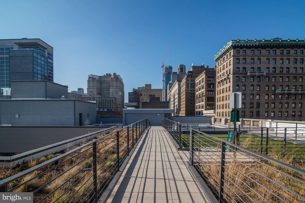 1125 SANSOM ST #1B-522