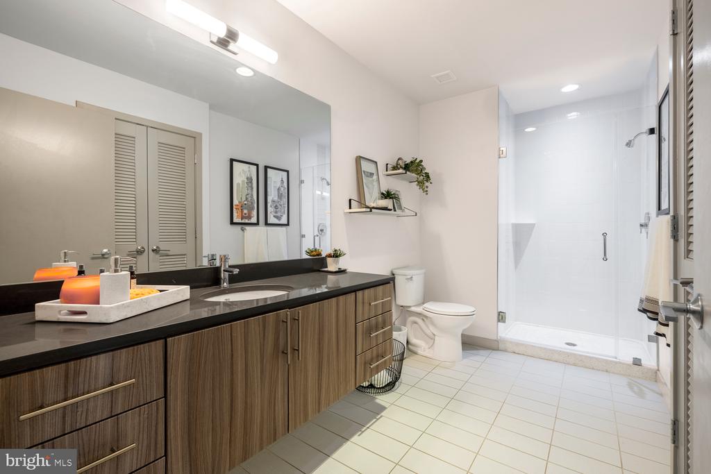 1125 SANSOM ST #1B-522