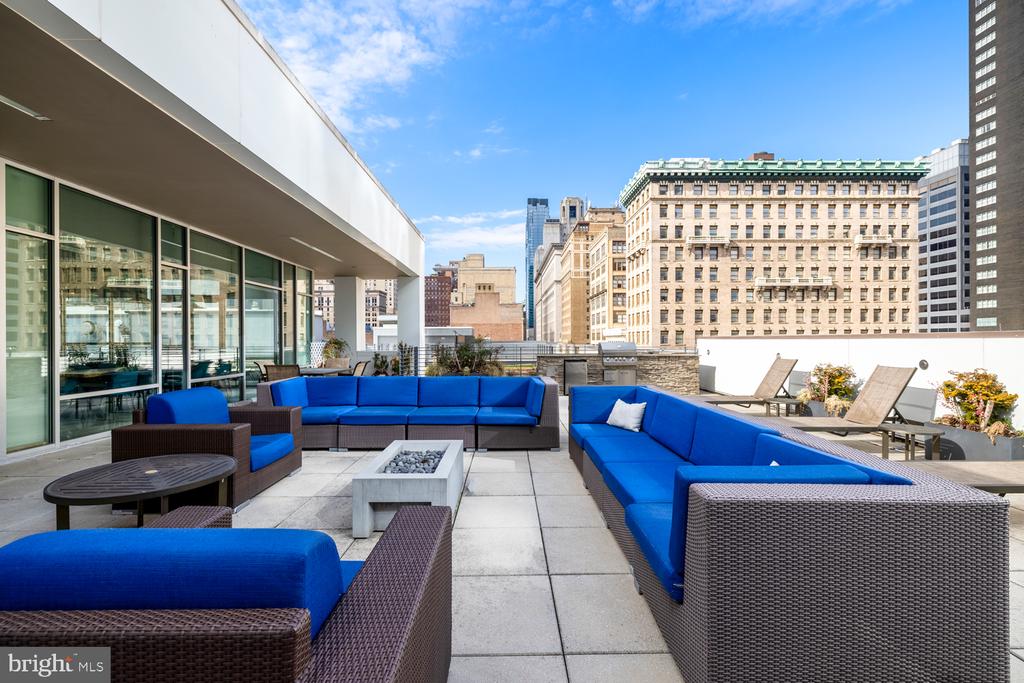 1125 SANSOM ST #1B-522