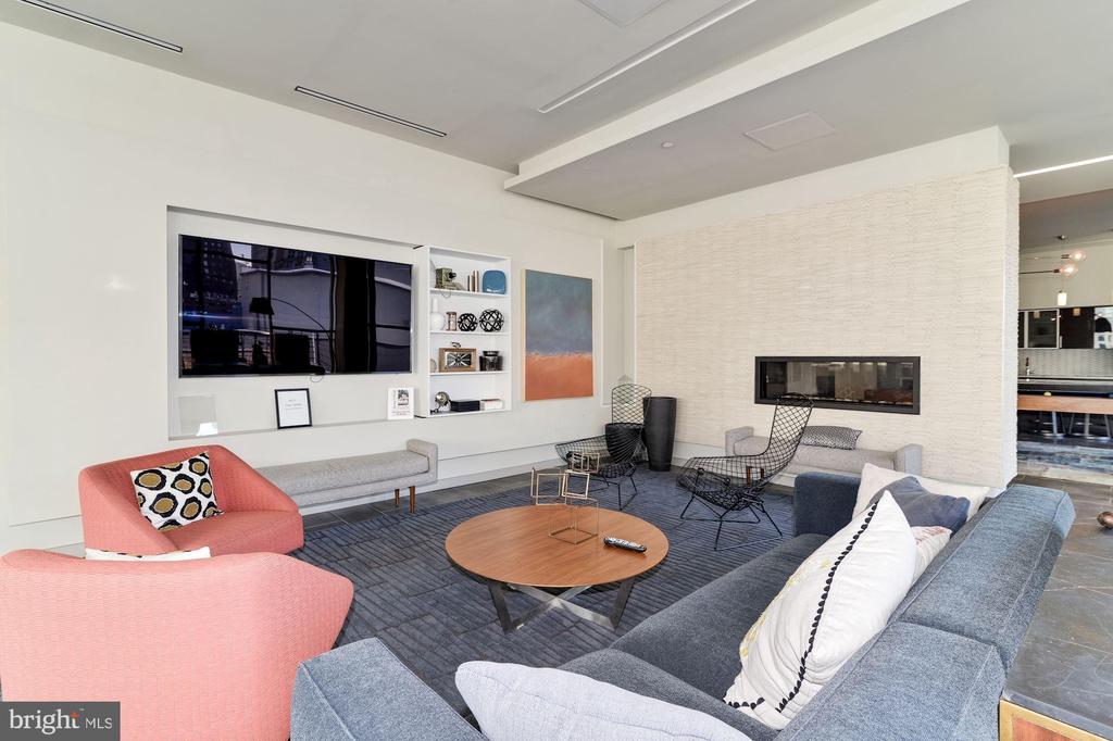 1125 SANSOM ST #1B-522
