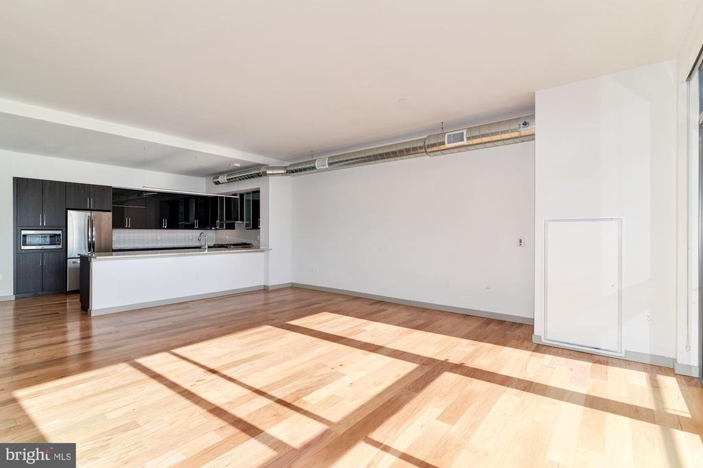 1125 SANSOM ST #1B-522