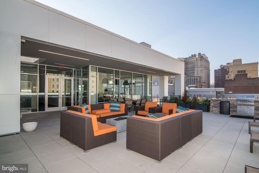 1125 SANSOM ST #1B-522
