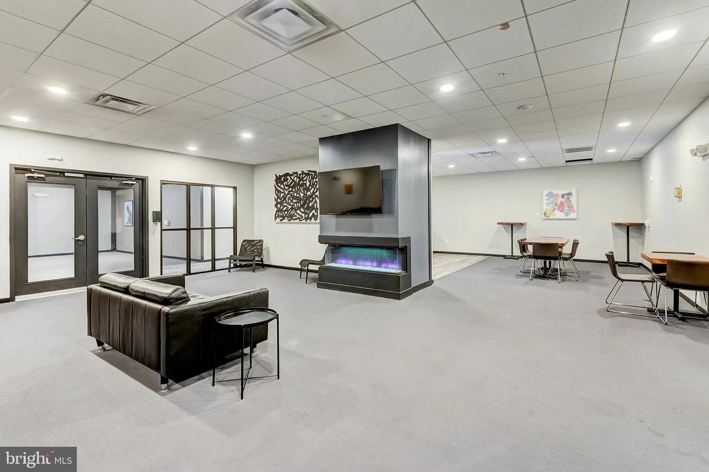 1600 W GIRARD AVE #1B-313