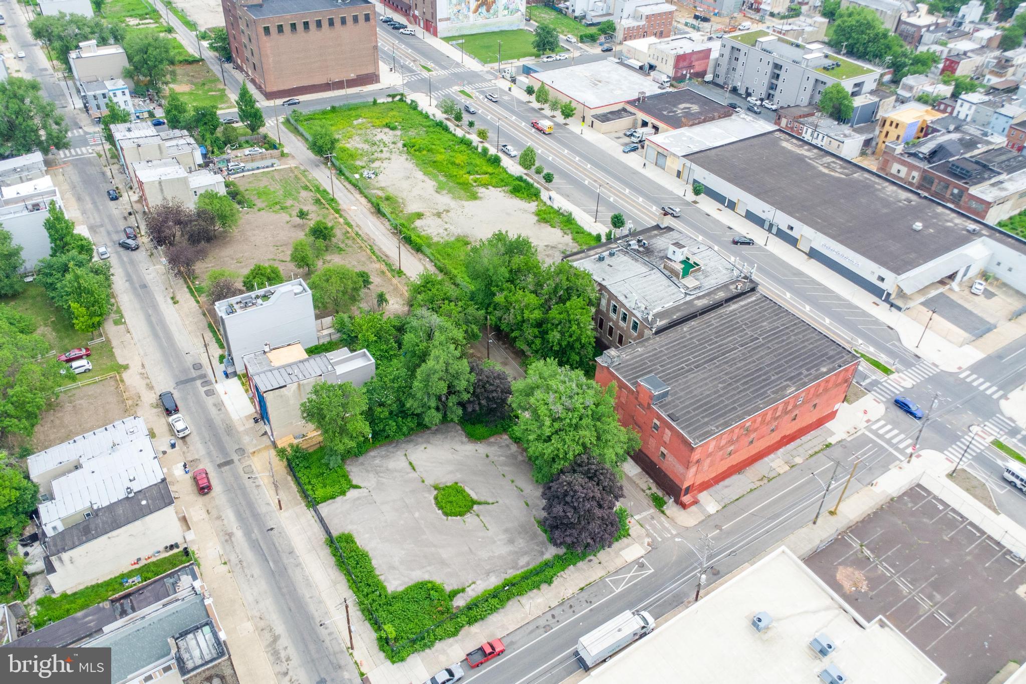 2300-4 N American St