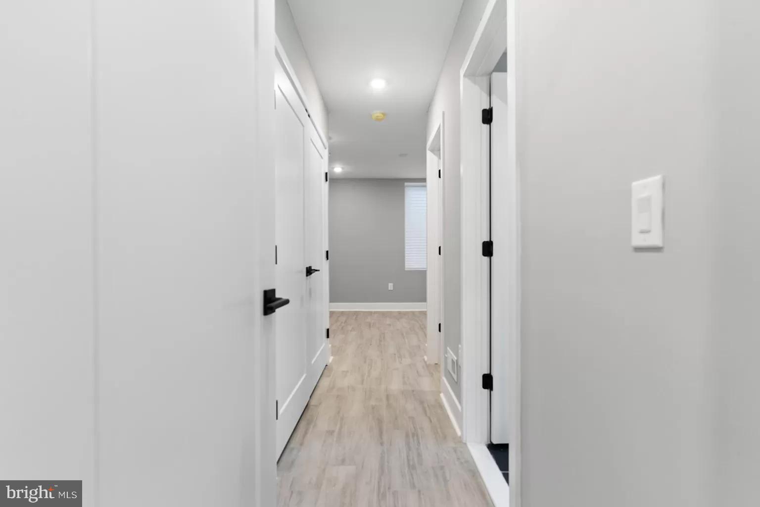 3037 W SEDGLEY AVE #1