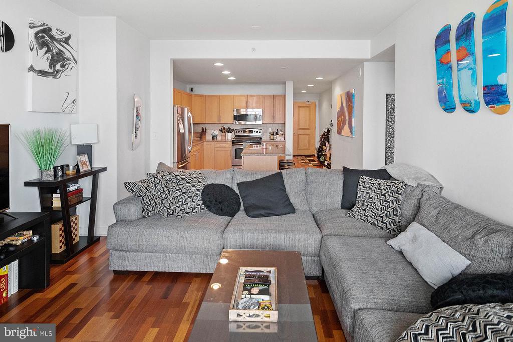 901 N PENN ST #F508