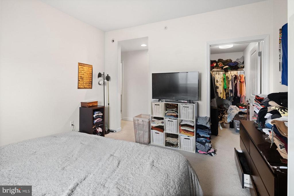 901 N PENN ST #F508