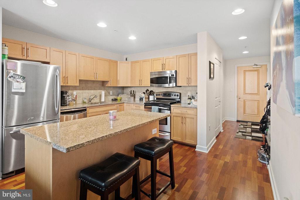 901 N PENN ST #F508
