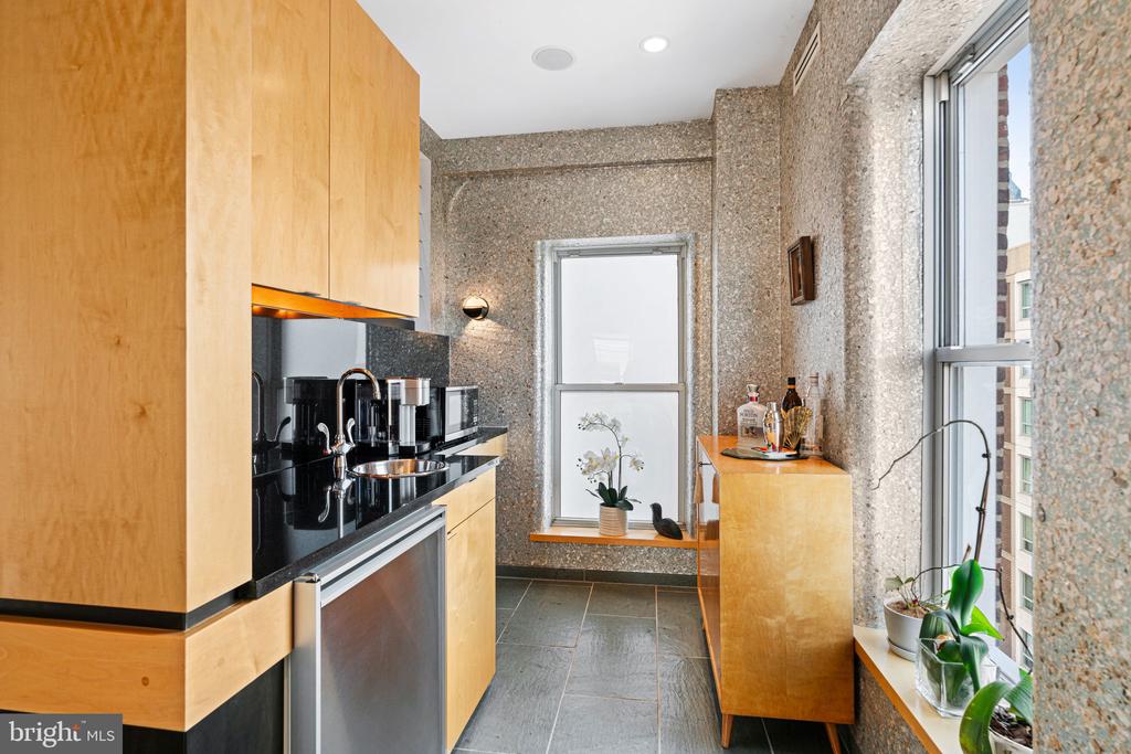 275 S 19th St #Penthouse