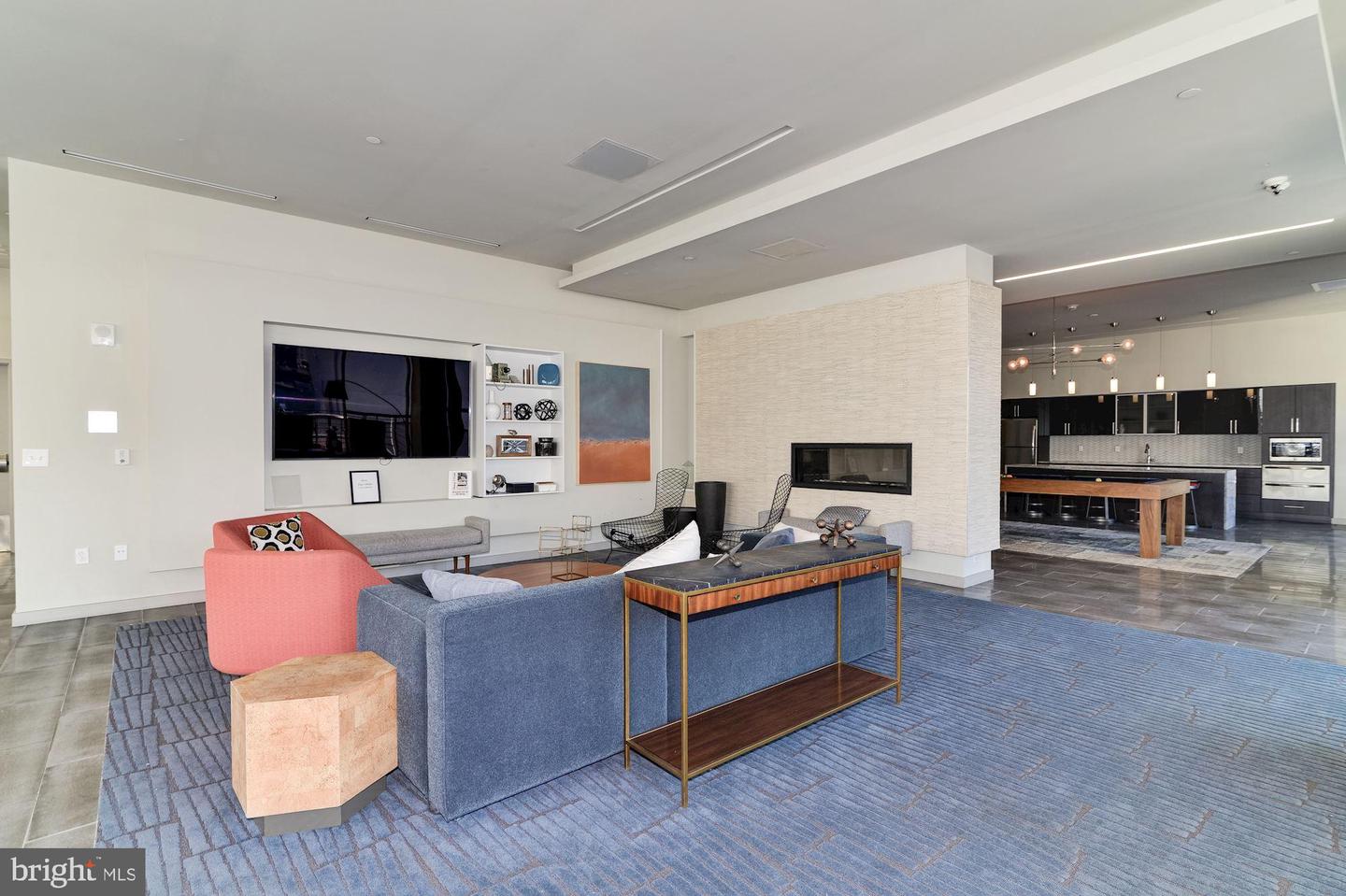 1125 SANSOM ST #1B-321