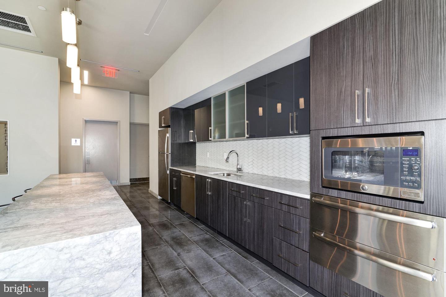 1125 SANSOM ST #1B-321
