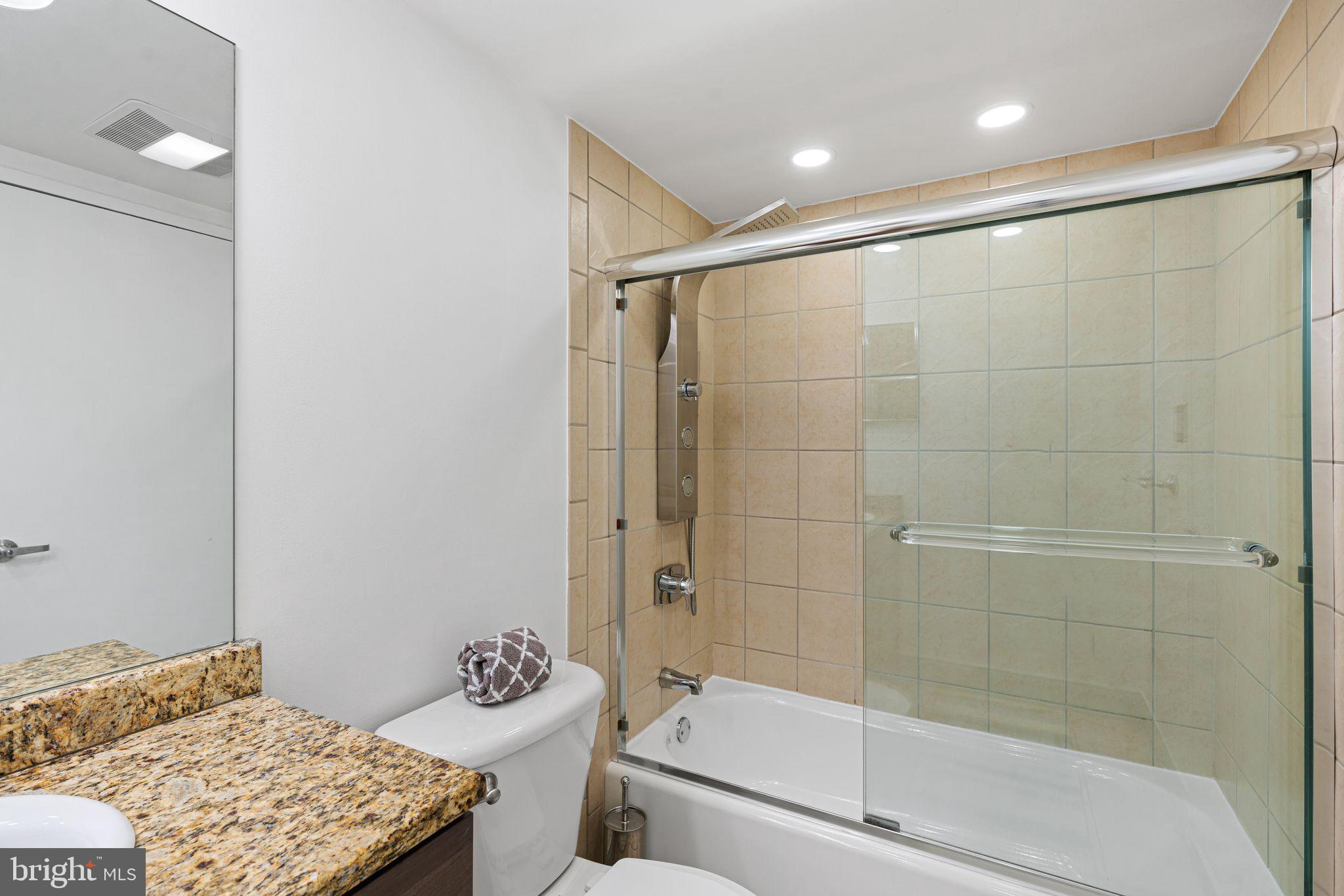 2001 HAMILTON ST #822