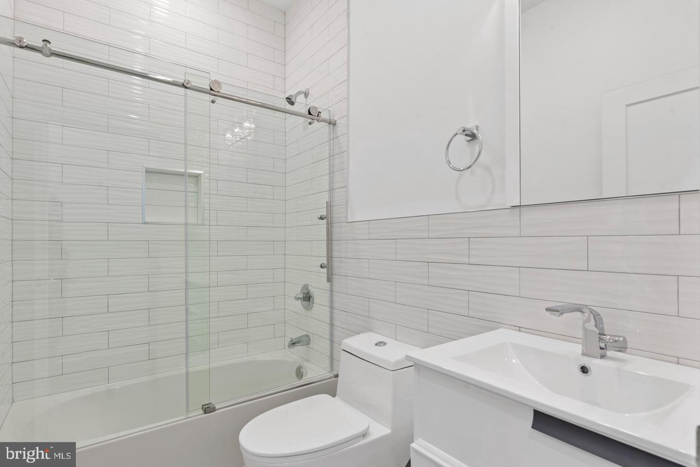 1335 N FRANKLIN ST #3