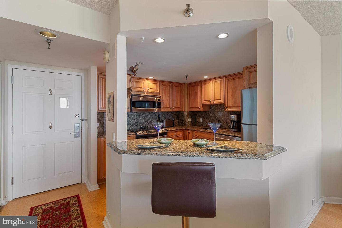 2001 Hamilton St #P301