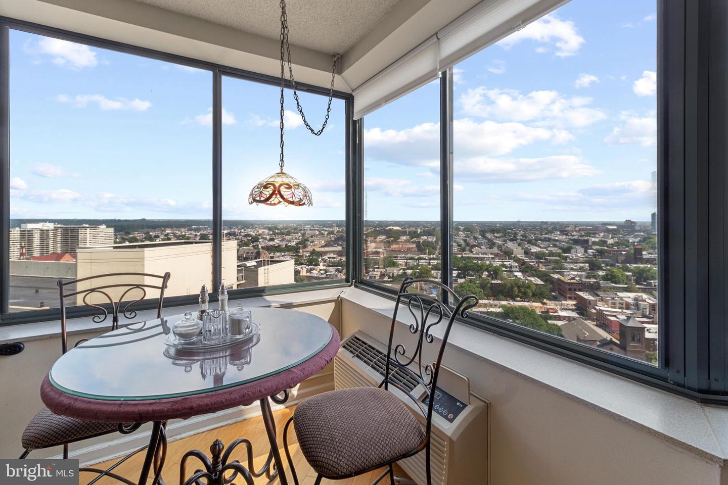 2001 Hamilton St #P301