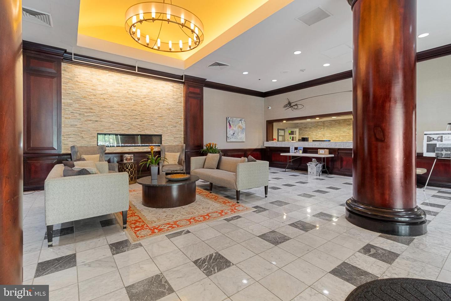 2001 Hamilton St #P301