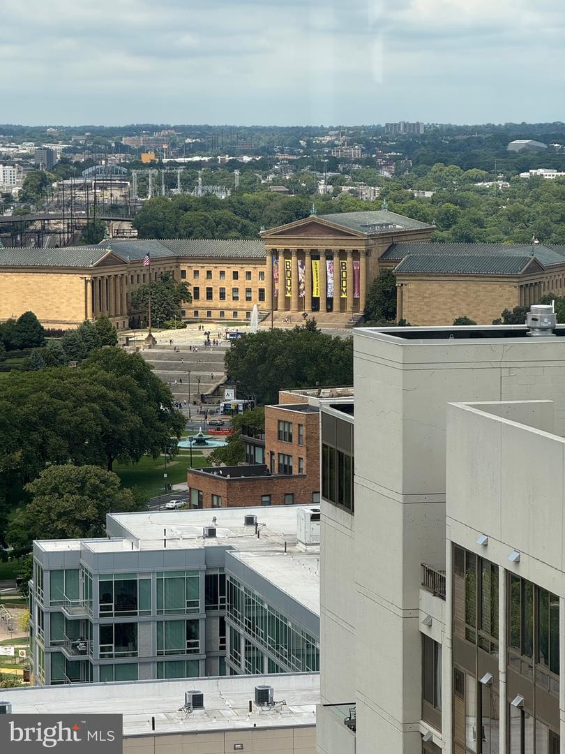 2001 Hamilton St #P301