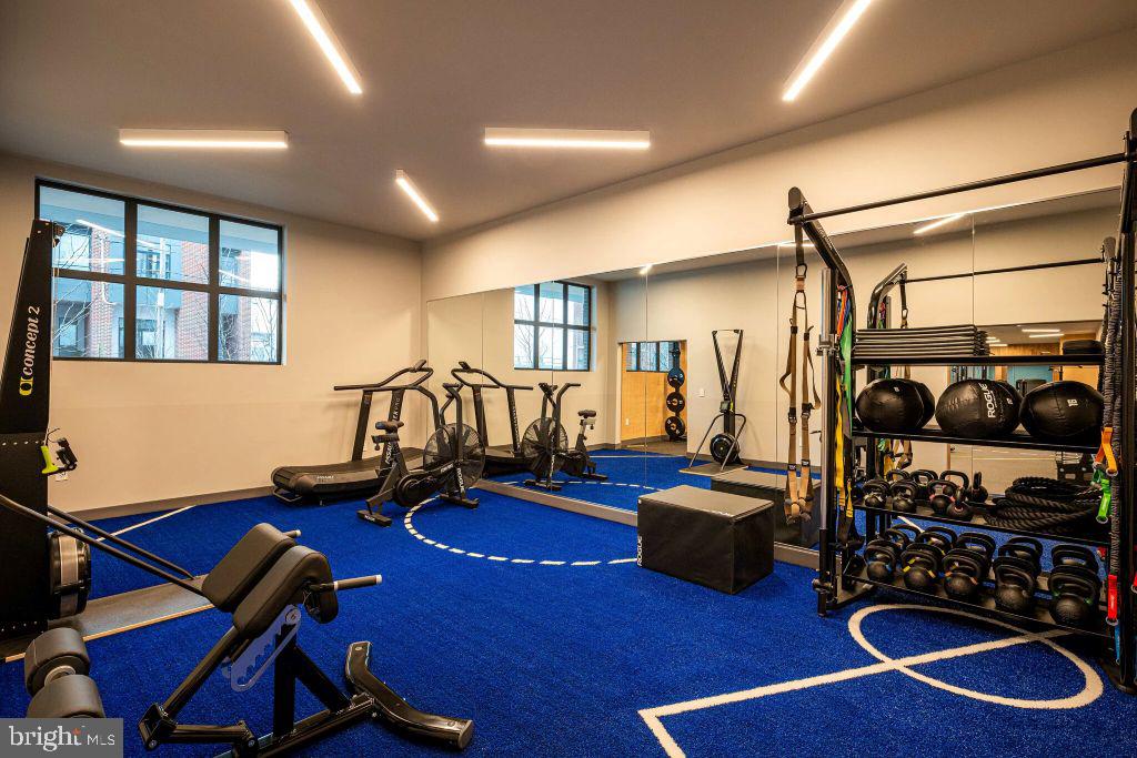 1700 N FRONT ST #1B-214