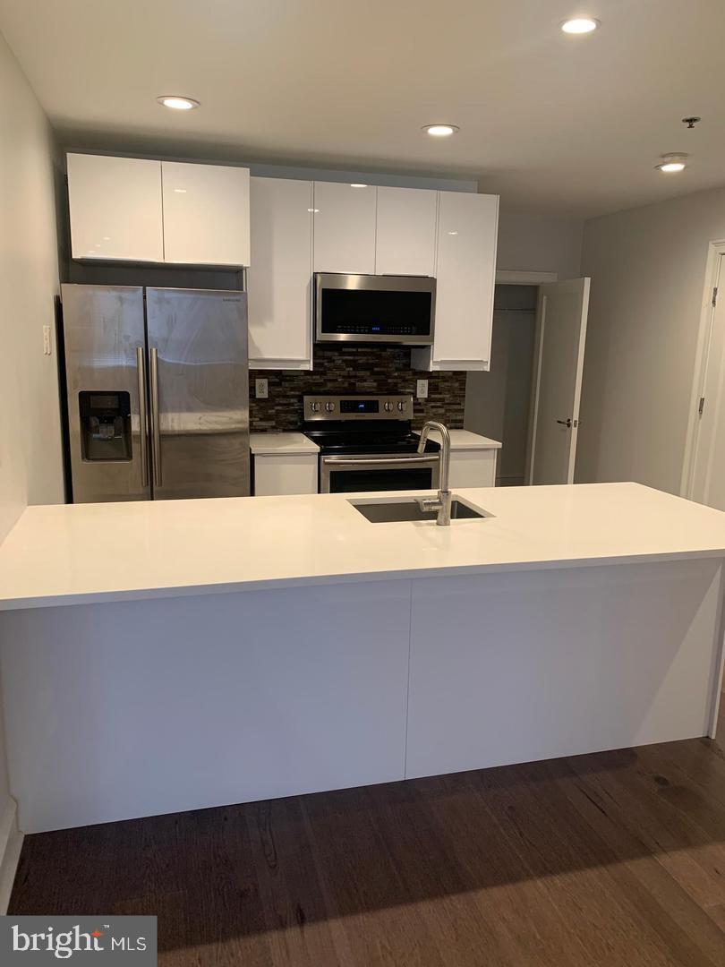 201-59 N 8TH ST #804