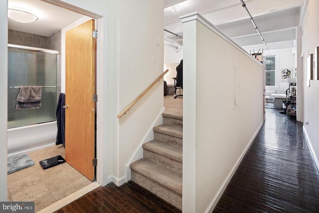 1228-32 ARCH ST #7B