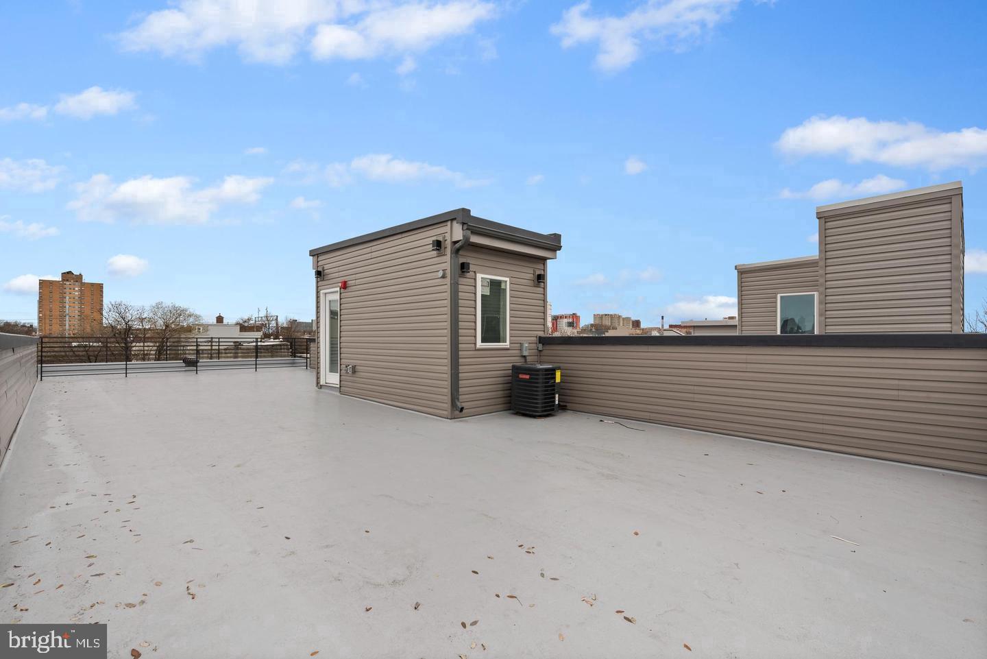 1335 N FRANKLIN ST #3A