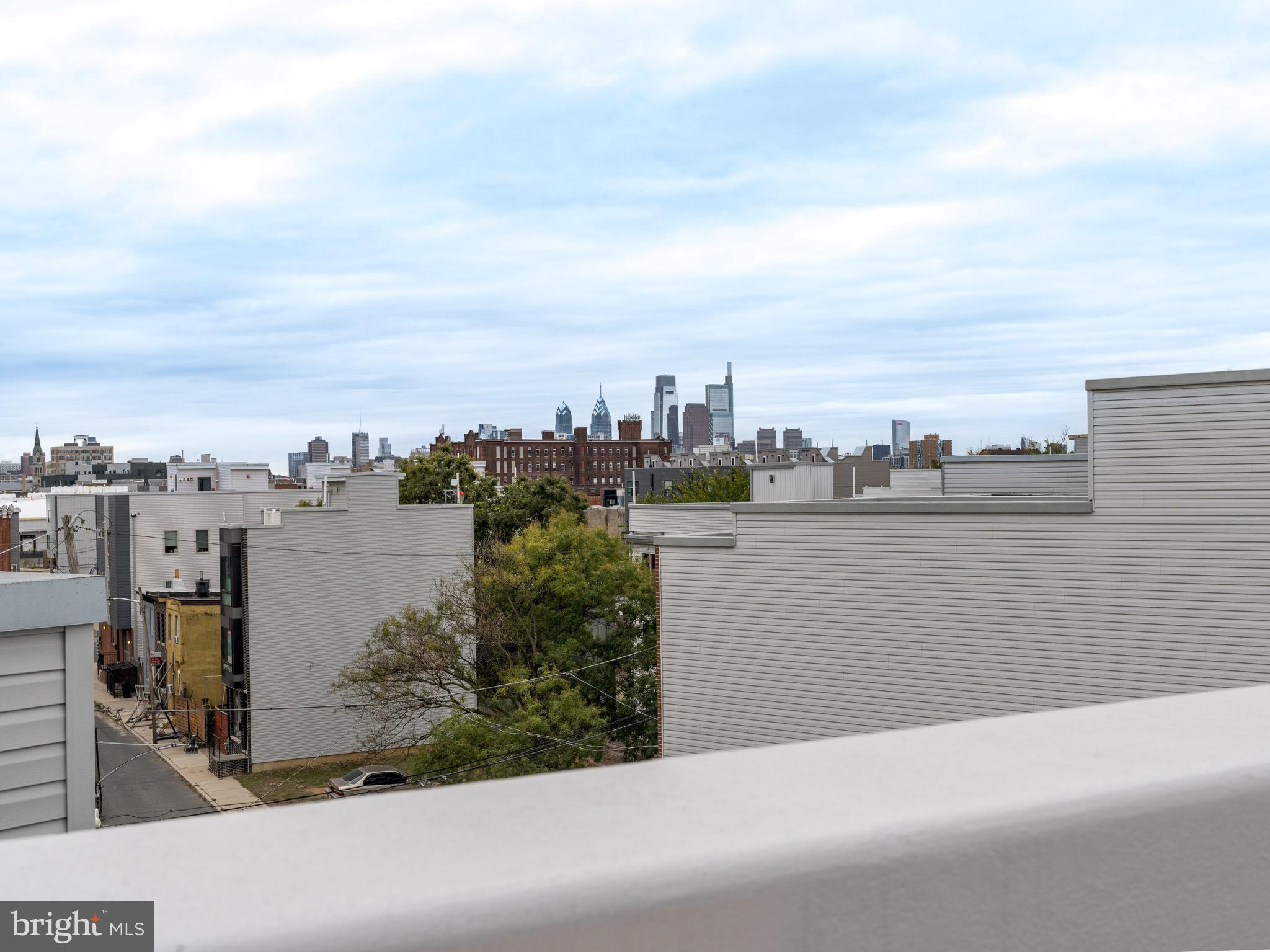 1933 N LEITHGOW STREET 35