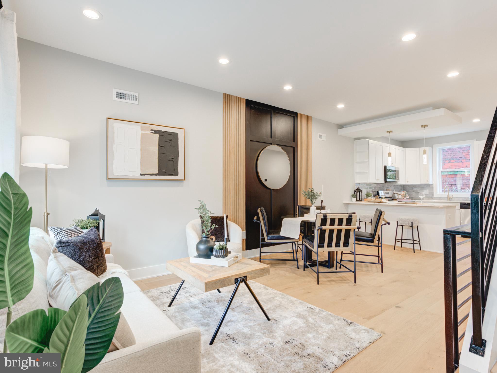 1933 N LEITHGOW STREET 35