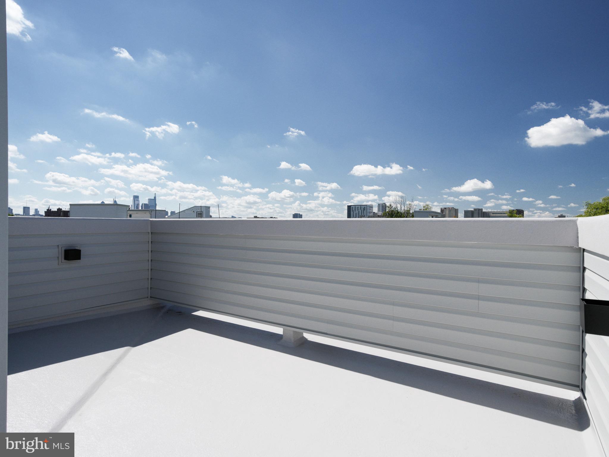 1933 N LEITHGOW STREET 35