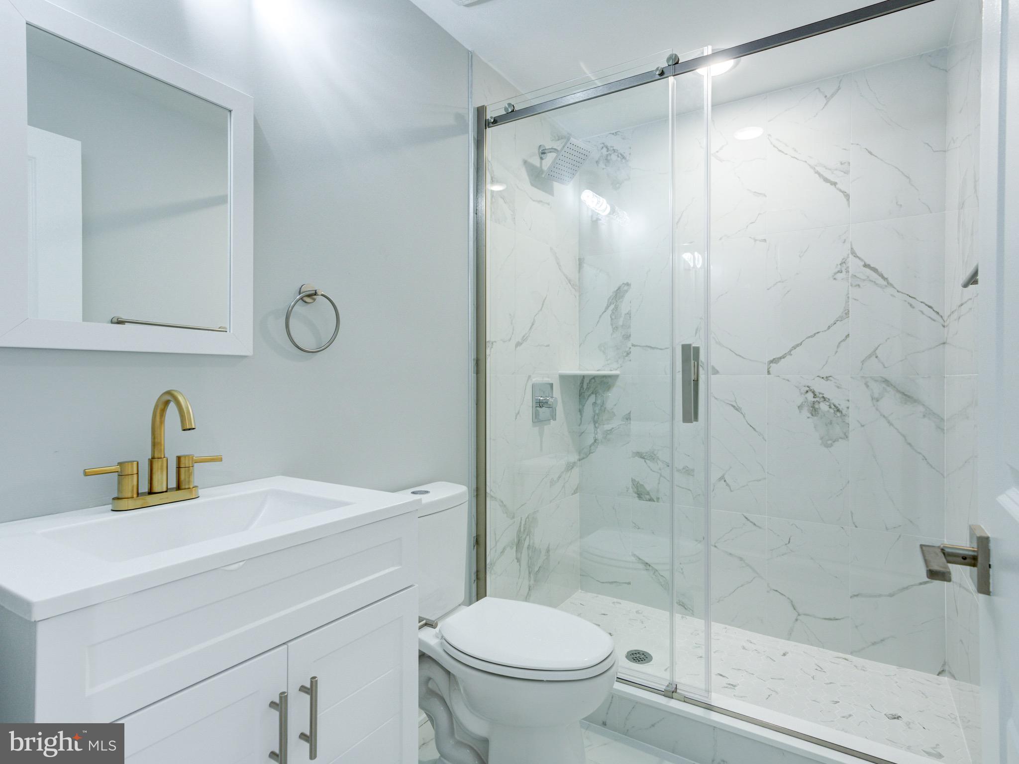 1933 N LEITHGOW STREET 35