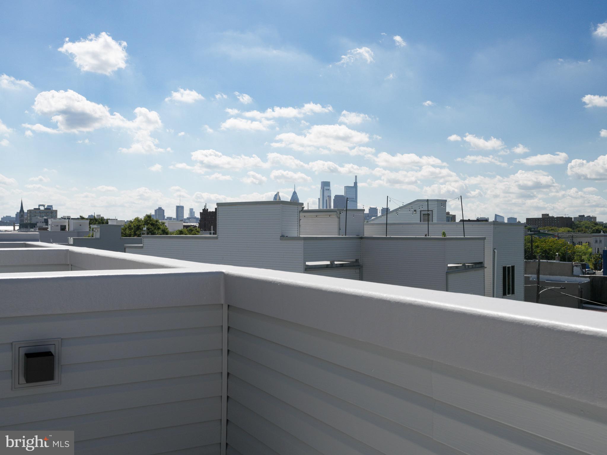 1933 N LEITHGOW STREET 35